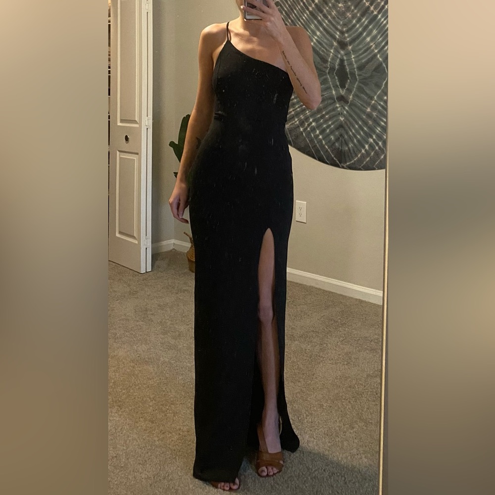 Lulu's Black One-Shoulder Maxi Dress with High Slit
